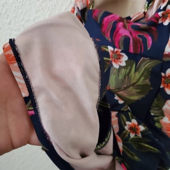 Kona Sol Navy Floral Keyhole Strap One Piece - Picture 4 of 6